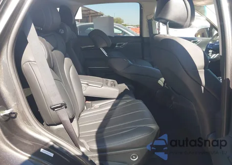 2025 Genesis Gv80 2.5T Standard Awd z USA, uszkodzony, nr VIN KMUHFESBXSU241795